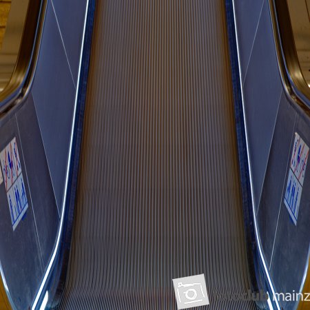 2024 U-Bahnfotografie Frankfurt - Marc Clement &quot;Einladung zum schnellen Aufstieg&quot;